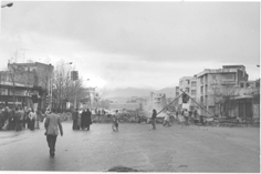 ايجاد راه‌بندان خياباني با هر وسيله ممكن / تبادل اخبار ، تصميم ، انتظار 